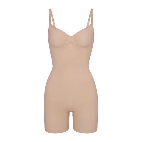 Skims Seamless Sculpt Mid Thigh Bodysuit Color Mica - Picture 1 of 4